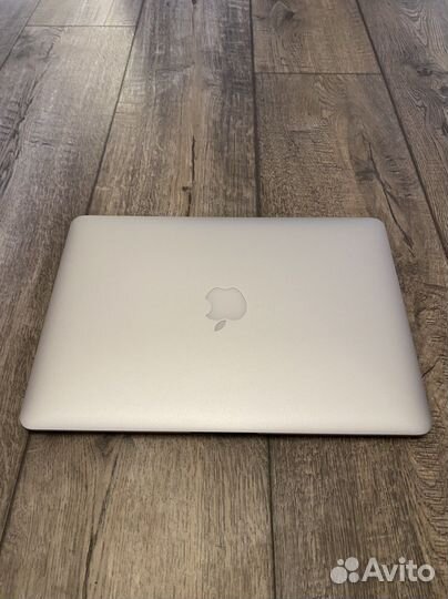 Macbook Air 13 2017 128 (идеал)