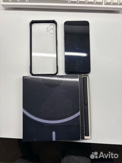 Nothing Phone 1, 8/256 ГБ