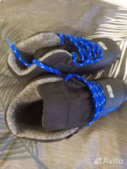 Лыжные ботинки