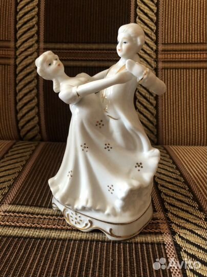 Фарфоровые статуэтки