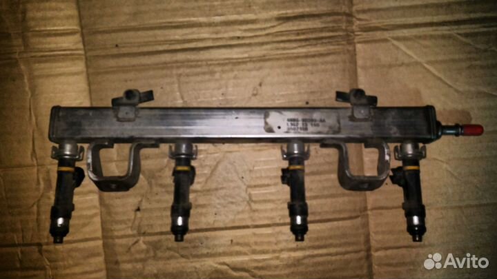 Топливная рампа 2.3 Mazda 6 (GG) L3G213150