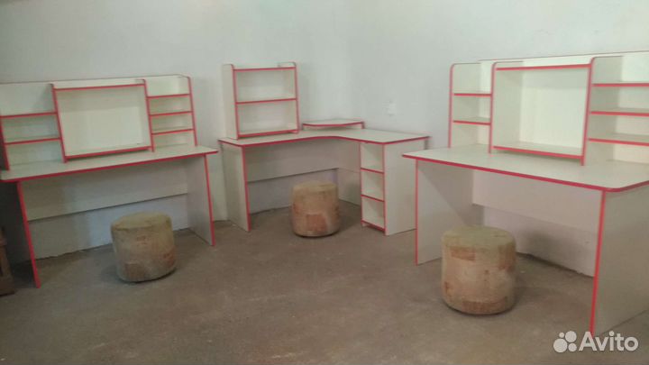 Компьютерный стол