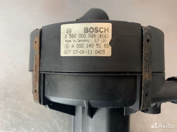 Насос продувки катализатора Mercedes S-Class W221