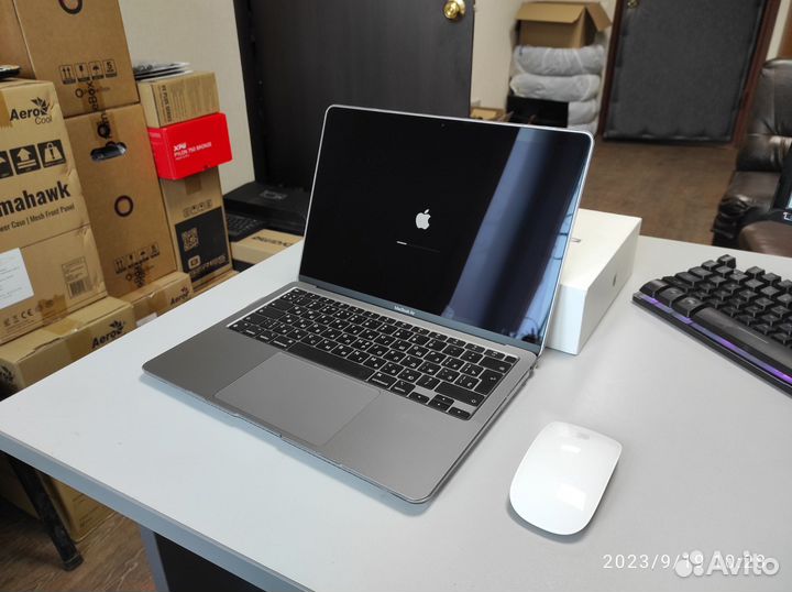 Macbook air 13 2022год