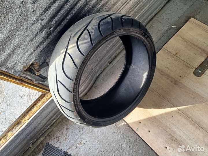 Задний баллон Michelen Commander 240/40/18