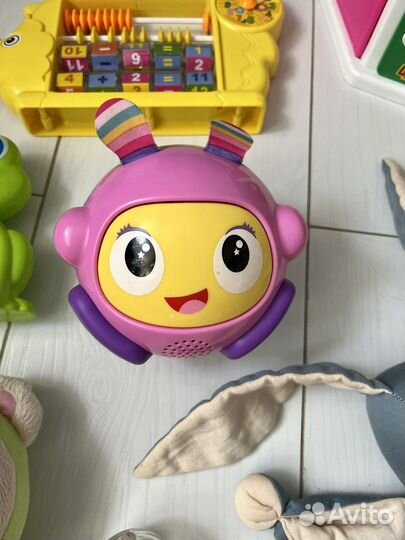 Набор фирменных развивающих игрушек для малыша)