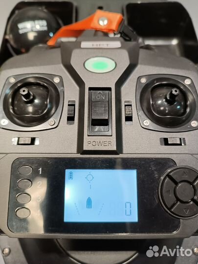 Прикормочный кораблик с gps