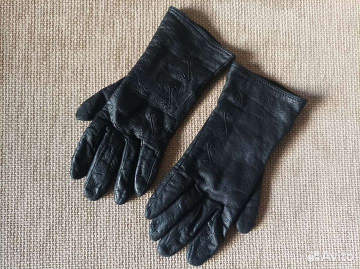Перчатки демисезонные кожаные женские