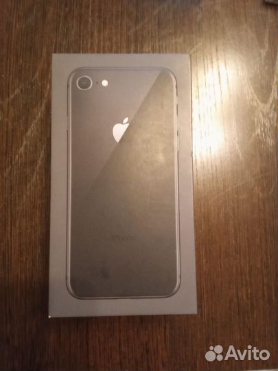 iPhone 8, 64 ГБ