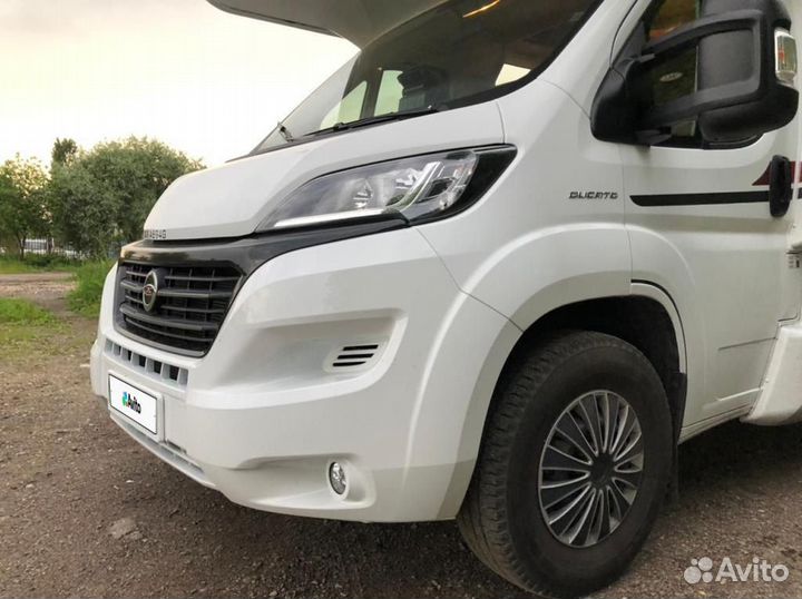 Альковный LMC Breezer A693 Passion, 2017