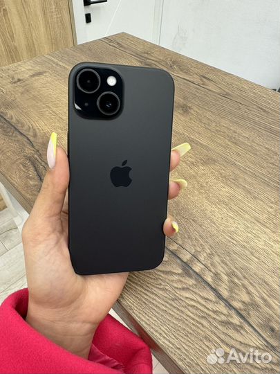iPhone 15, 256 ГБ