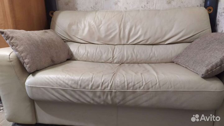 Диван кожаный IKEA