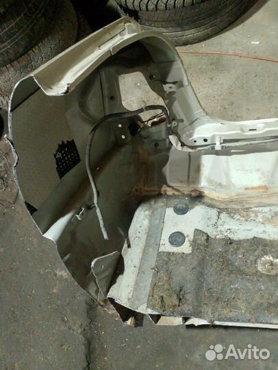 Задняя панель кузова Nissan Cefiro A33 VQ20 2002