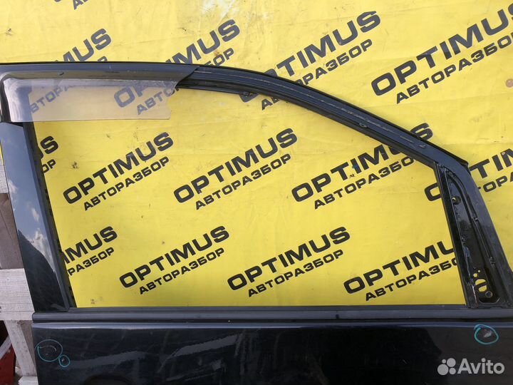 Дверь передняя правая Toyota Voxy AZR 60