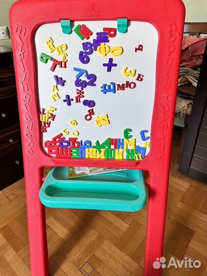 Доска для ребенка мольберт