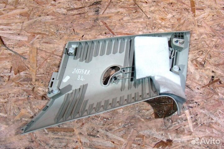 Freelander 2 Обшивка стойки багажника левая