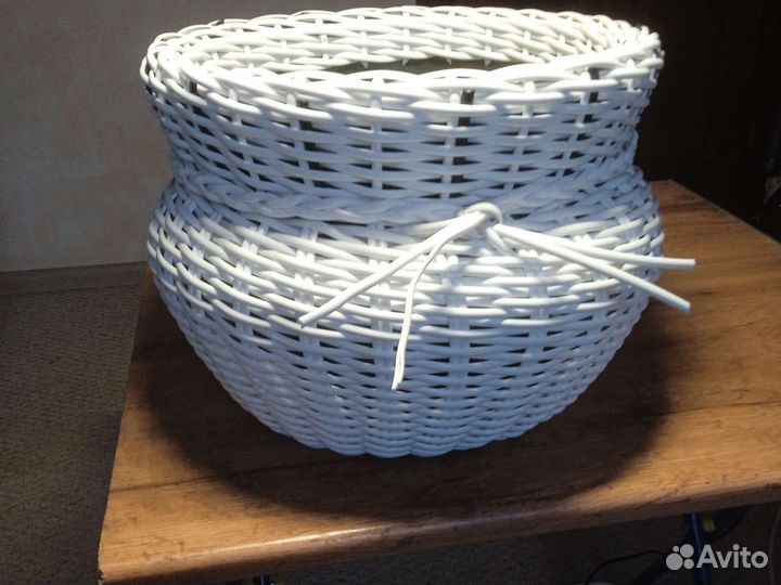 Кашпо для цветов из ротанга