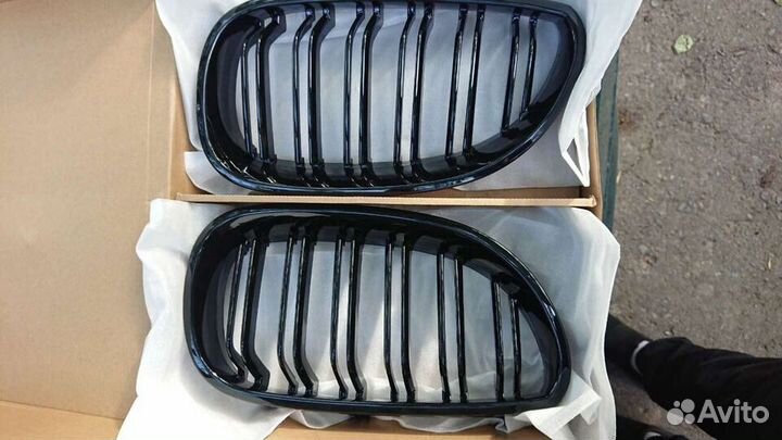 Ноздри решетка BMW E60 E61 чёрный глянец