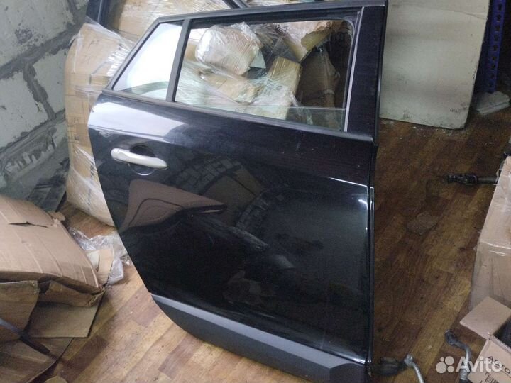 Дверь задняя правая Renault Megane III универсал