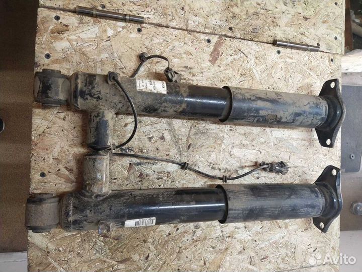 Задний амортизатор four-C вольво S60 S80