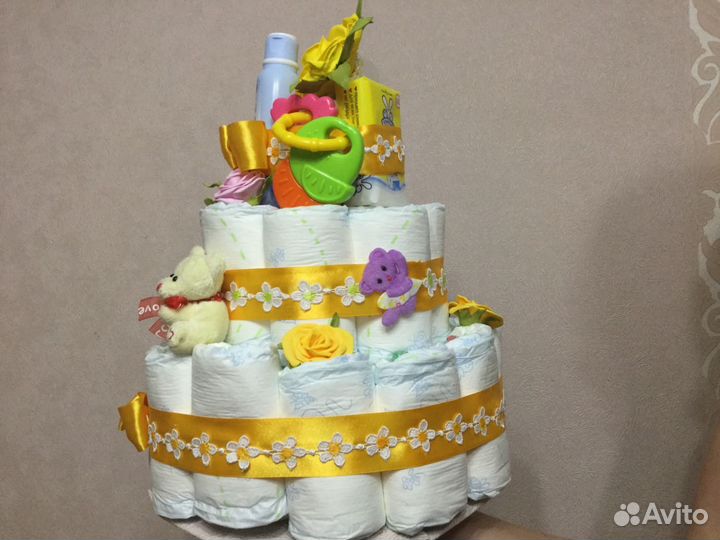 Желтенький торт из памперсов