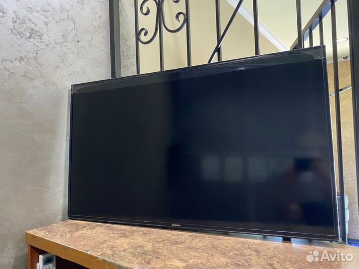 Новый телевизор Samsung 43
