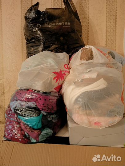 Отдам детские вещи за 2 кг бананов