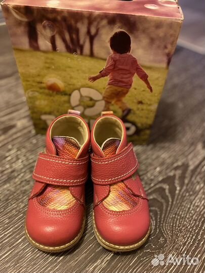 Ботинки для девочки