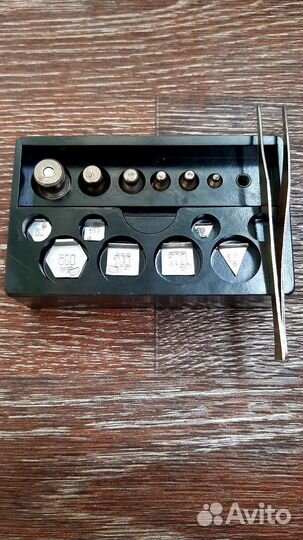 Набор гирек для бытовых весов с пинцетом