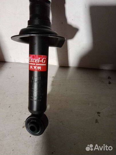 Амортизатор задний nissan primera газ 96-01