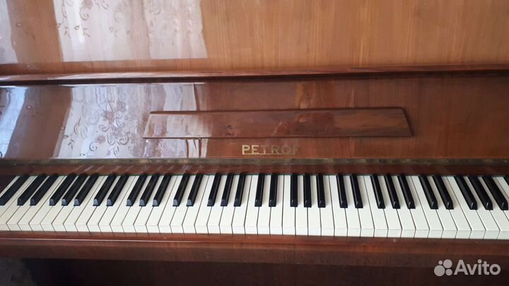 Пианино petrof