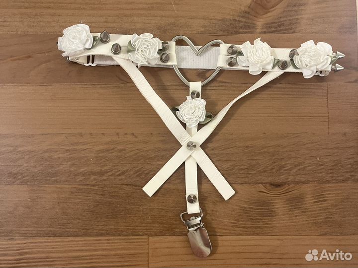 Подвязка на ногу