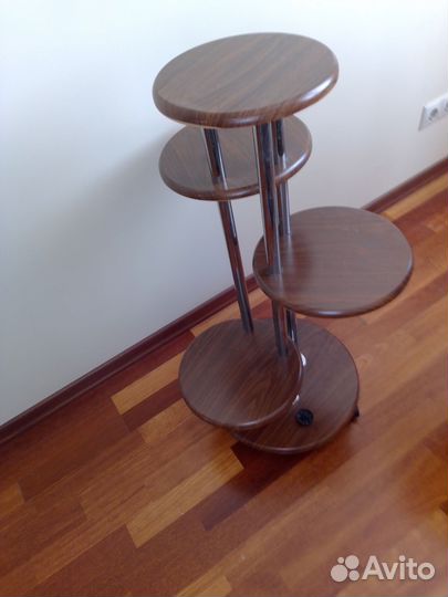 Подставка для цветов напольная Не пользовались