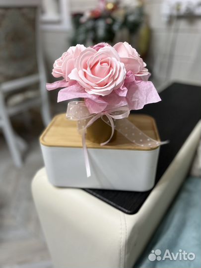 Стаканчик из мыльных ароматных роз