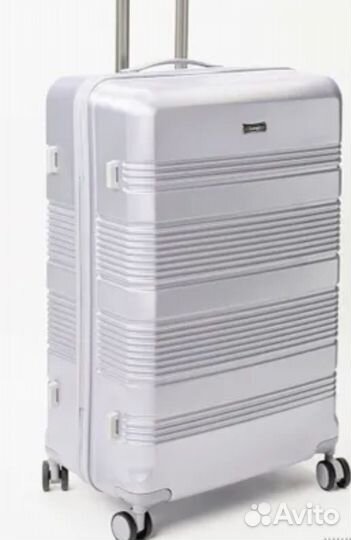 Чемодан поликарбонат