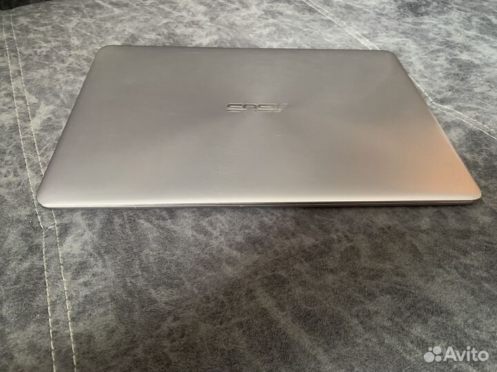 Ультратонкий Ноутбук Asus