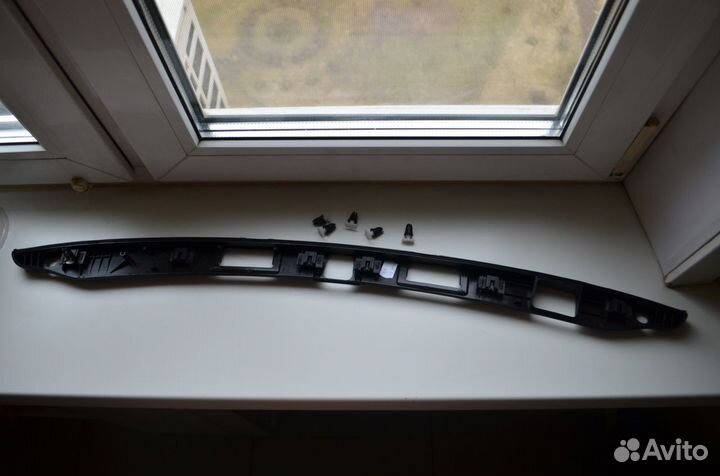 Накладка крышки багажника Bentley Continental GT