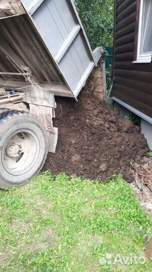 Навоз на самосвале ЗИЛ