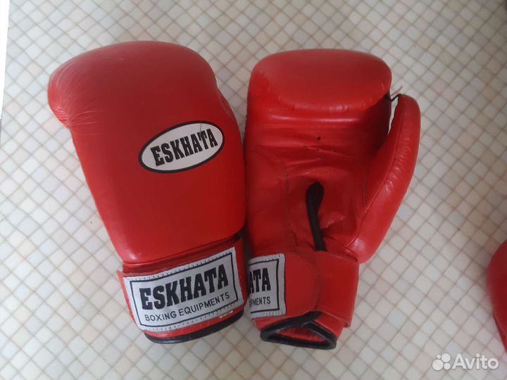 Боксерские перчатки