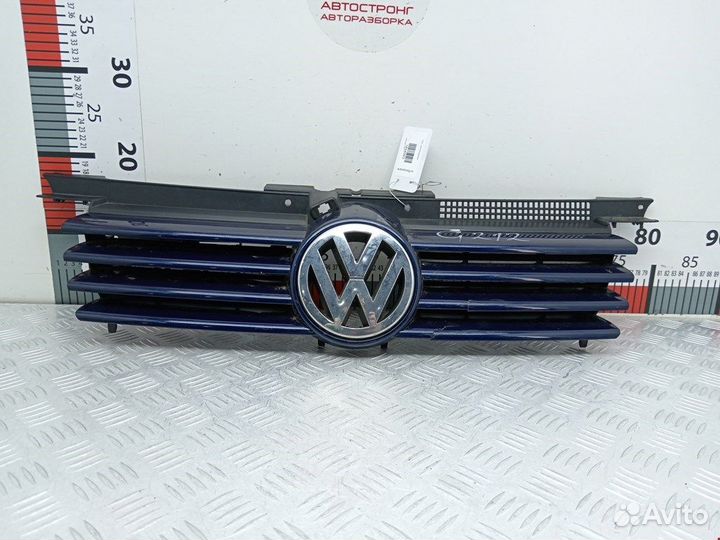 Решетка радиатора для Volkswagen Bora 1J5853653E