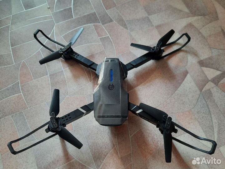 Квадрокоптер с широкоугольной камерой