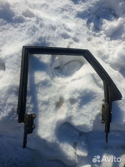 Рамка двери задняя левая Audi 80 b3