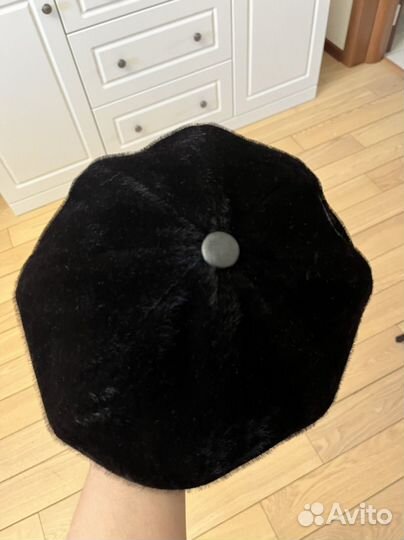 Женская меховая кепка