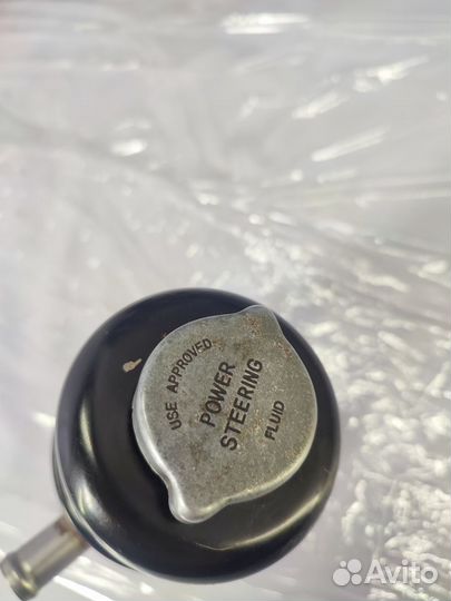 Бачок гур Mitsubishi Pajero Sport