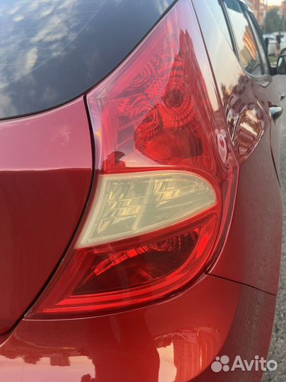 Задний правый фонарь на solaris хэтчбэк