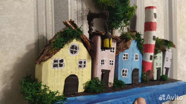 Ключница, вешалка.домики