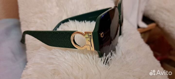 Солнцезащитные очки женские