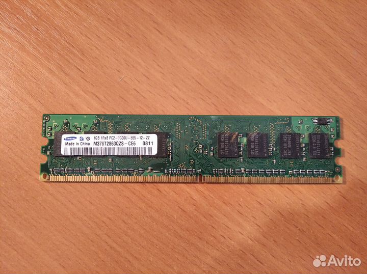 Оперативная память Samsung 1Gb 1Rx8 (DDR2, 667Mhz)