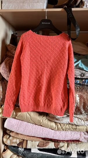 Свитер женский