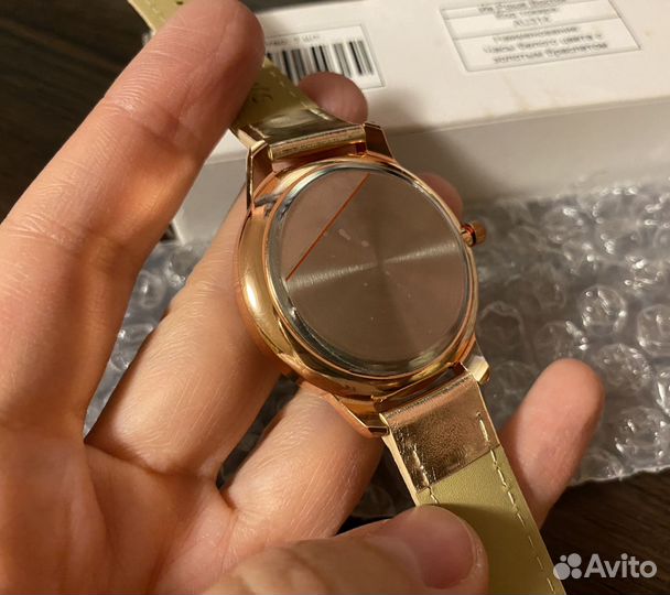 Часы yves rocher новые